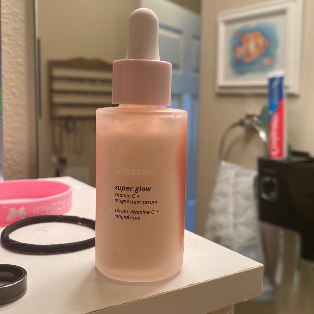 Glossier Superglow Vitamin C serum